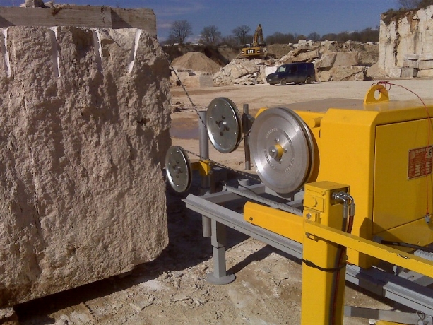 Diamond wire machines for granite - S600 EGT - Diamond wire cutting machine on tracks